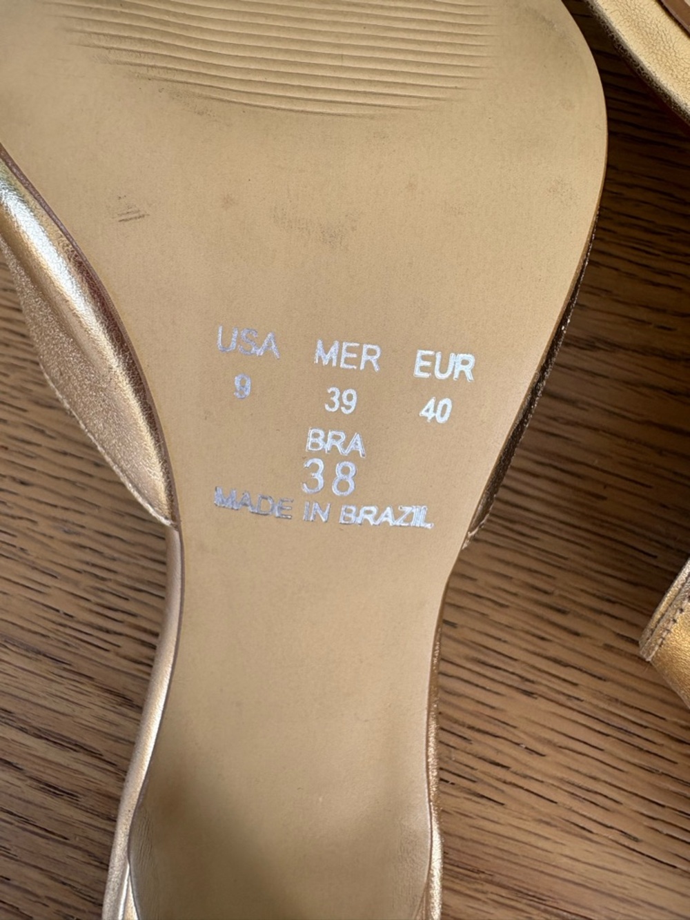 Olive Brand Metalic Gold  Shoes from Brazil - Picture 7 of 8